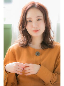 オモルフィ(Omorfi) 大泉学園【omorfi】外ハネ×セミロング×イルミナカラー