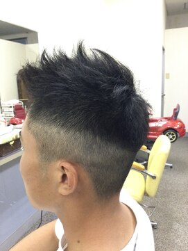 サクラ(Sakura) モヒカンぎみツーブロック