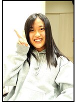 メタ(META) カット(ロングヘア―のブツ切りスタイル)