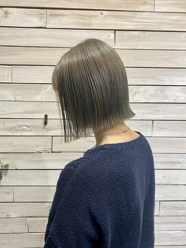 デコヘアー キートス(DECO HAIR kiitos) 透明感グレージュカラー/大人可愛いパツっとボブ