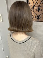 ルノン シェリー(LUNON cheliy)&nbsp;ミルクティーベージュ ブリーチ/ハイトーン/ボブ/ベージュカラー