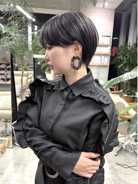 ウーフ(U-fu) マッシュショート/大人ショート/ハンサムショート/黒髪ショート