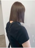 切りっぱなしミディアムボブ透明感カラー＊アッシュベージュ