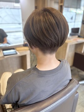 モップアップ(Mop up) 刈り上げショート×プレミアムオイルカラー