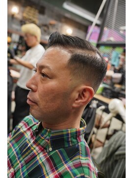 フォーコーナーズカットショップスリーセント 栄(FourCornersCutShop 3/cent) サイドパート