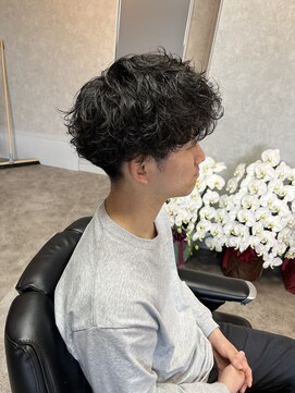 グローブ バーバー(GROVE BARBER) ニュアンスパーマ　毛流れパーマ　フェザーパーマ