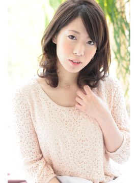 アルターリアン(aL ter LieN) ふんわり揺れるラフミディアム