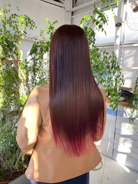 ラコスタ(LaCosTa) ツヤ髪透明感ストレートロング裾カラーレッドナチュラルグラデ