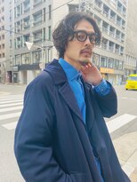 ロロ(ro-ro)&nbsp;【恵比寿ro-ro】黒髪スパイラルパーマxセンターパート