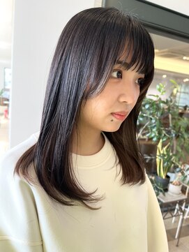 ビュートリアム 神戸(BEAUTRIUM) 似合わせカット/サイドバング/インナーカラー/10代/20代/艶髪/