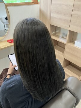 ウミトオト(umi to oto) ダークグレージュカラー