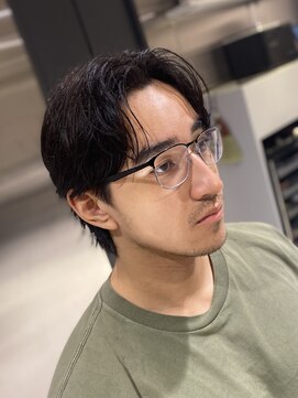 フランクスバーバーザスタンド(Frank’s barber the stand) ナチュラルツーブロックセンターパートウルフE