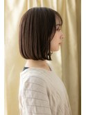 グレーベージュ大人ガーリー小顔前下がりボブZ戸頭20代30代40代