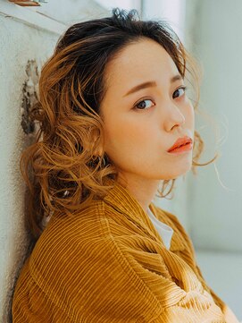 スタリー(Starry) 外国人風ミディアムスパイラルカール20代30代/40代/ハレマチ通り