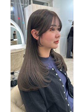 ネモネ バイ ミリー 梅田茶屋町(nemone by milly) 【梅田茶屋町】レイヤーカット×オリーブグレージュ