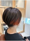 ショートボブ　インナーカラー