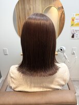 ファクト(FACT SPA)&nbsp;ピンクブラウン/外ハネスタイル