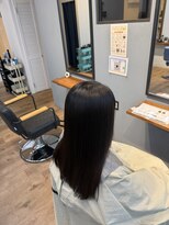 レアレア ヘアアンドライフ(LeaLea)&nbsp;ミルクティーブロンド/ダークブルー/デジタルパーマ/伊丹
