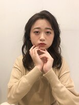 アンヘアー(UNHAIR by shiomiH)&nbsp;センターパートミディ