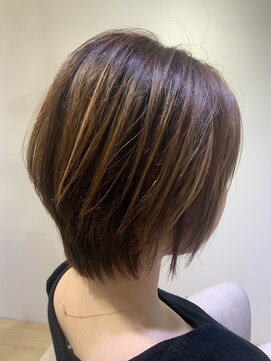 ユーネリー(U-NERY) ショートボブ