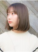 オリーブグレージュで柔らかカラー