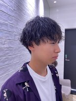 ステア ケース(stair case)&nbsp;メンズ刈り上げツイストパーマ黒髪マッシュ前髪あり