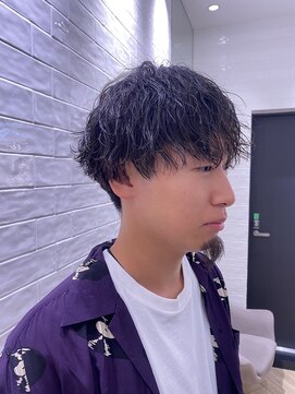 ステア ケース(stair case) メンズ刈り上げツイストパーマ黒髪マッシュ前髪あり