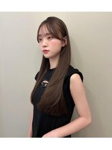 独自の技術と薬剤選定で真っ直ぐになり過ぎないナチュラルな【縮毛矯正】手触り抜群な艶髪に◎