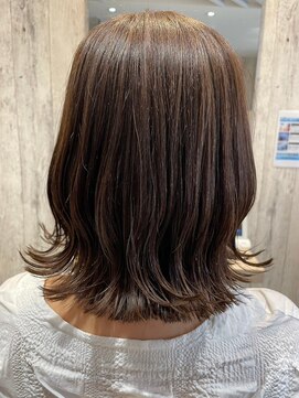 エヌアンドエー せんげん台店(N&A) 大人女子のくびれヘア うる艶カラーと外ハネレイヤーカット