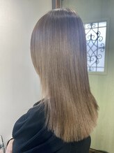 リア(Riah) カット+メテオカラー(髪質改善)