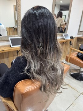 ノーム 横浜(NORM) グラデーションカラー