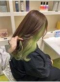 インナーカラー　ペールカラー　ライムグリーン　ゆる髪セミディ