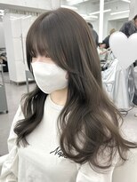 アマトウキョウ アユンチェ(AMA TOKYO×AYUNCHE)&nbsp;オリーブグレージュ  グレージュ  透明感カラー