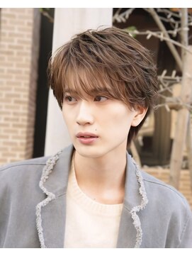 オーシャントーキョー 心斎橋(OCEAN TOKYO WEST) ラウンドマッシュシースルーフェザーショートウルフ