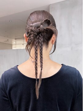 アイティー バイ アルバム 中野店(IT by ALBUM) おくれ毛顔周りレイヤーロング前髪カット_ba574682