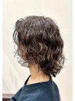 ヘアショップエヌアンドエー 久喜店(hairshop N&A)&nbsp;人気の縦落ちパーマ スパイラル巻きで動く大人メンズボブ