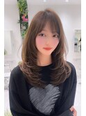 美髪レイヤーカット/顔まわりレイヤー/くびれミディアムレイヤー