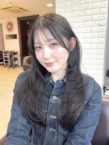 アルバ ヘアリゾート(ALBA)&nbsp;小顔見せ顔周りレイヤーカットダークオリーブカラー