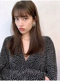 プツっと重ためロング ストレートヘア シルクベージュ