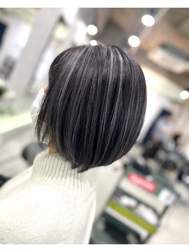 フラット(FLAT) ハイライト×ペールシルバー