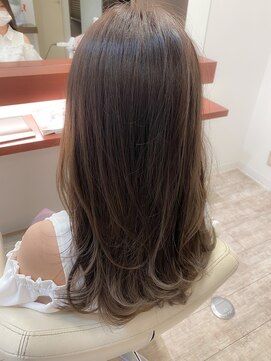 マーリャヘアー(mallia hair) くびれ外ハネセミロング