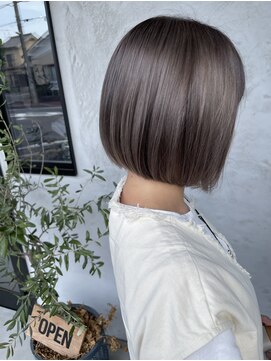 リベルタ(LIBERTA) 大人可愛い艶カラー☆ストレートボブ
