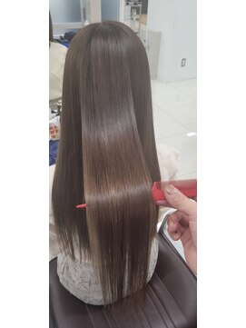 ミューテ(Mu-te) 圧倒的ツヤ感。髪質改善ストレート