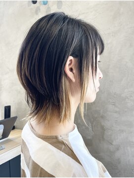 エッジ ヘア メイク(edge hair +make) ショートウルフ/インナーカラー/レイヤースタイル/外ハネ