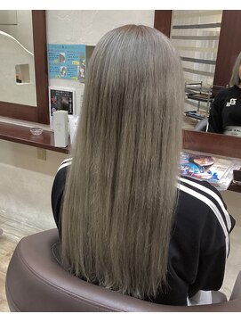 ヘアメイク スプラッシュ(Hair Make Splash) 透明感ホワイトベージュカラー