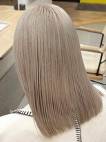 ミリ(mm)&nbsp;レイヤーカット/ウェットヘア/オリーブベージュ
