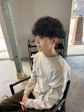 ロイ(roi) シャドウパーマ　波巻きパーマ