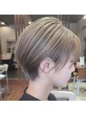 ミルクティーベージュショートヘア