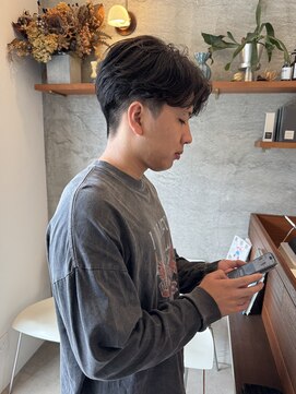 テーラー(Tailor) ニュアンスパーマセンターパート