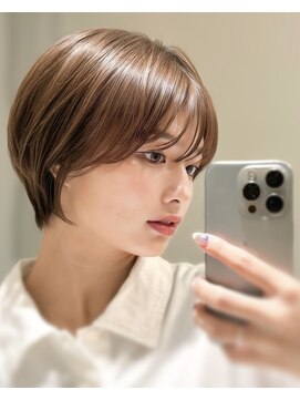 サンドハーツギンザ(sand Hearts ginza) 【山本】丸みとタイトがつくる大人のシルエット